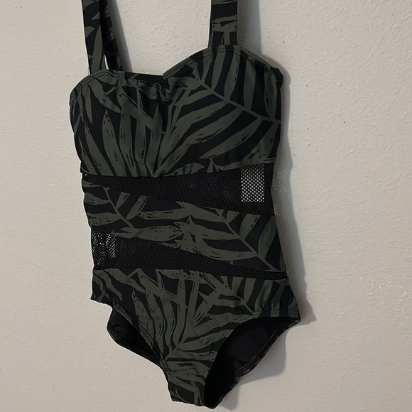 NWT Carmen Marc Valvo one piece swimsuit. Black w/green palms, mesh, size 12. - Picture 6 of 9